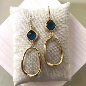 Navy Blue Glasstenen & Open Hangers