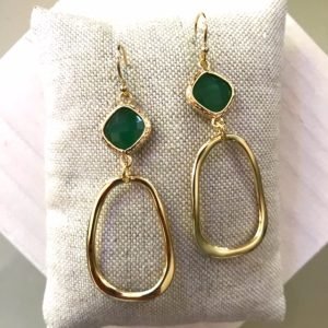 Groene Jade & Open Hangers