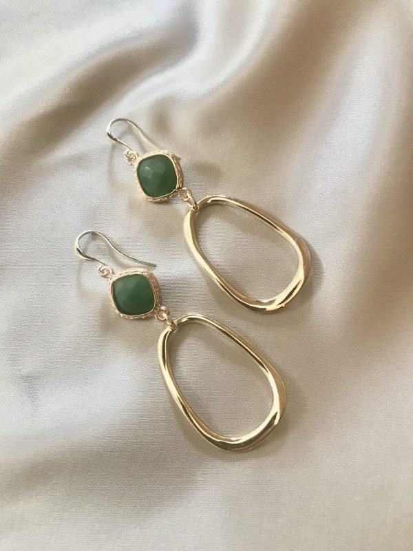 Groene Jade & Open Hangers