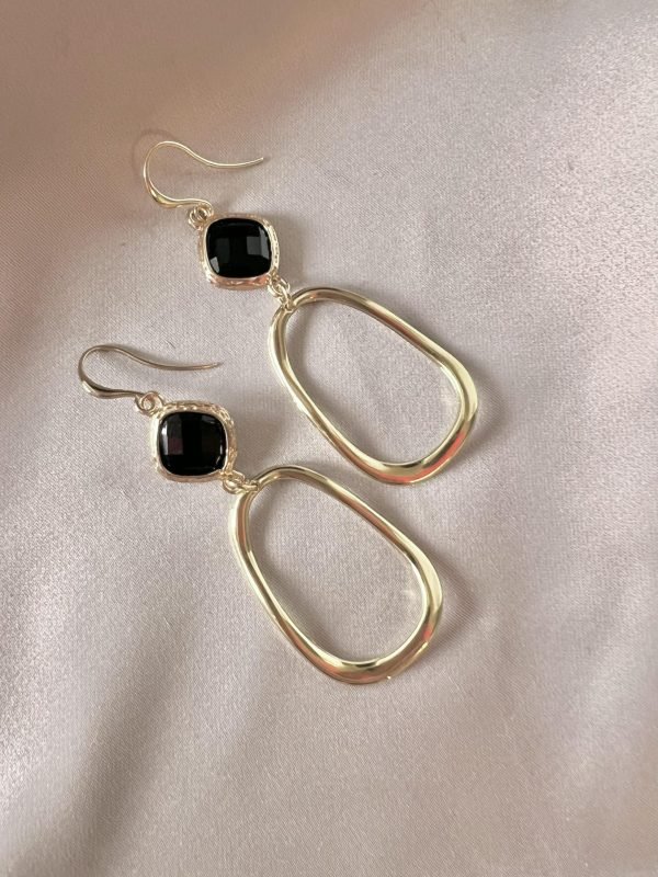 Onyx & Open Hangers