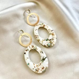Brushed Ringen & Schelpjes Witte Resin