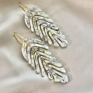 Lichtblauw-lichtgroene smalle Leaves