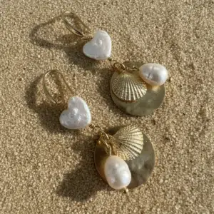Pearls, Shells & Coins